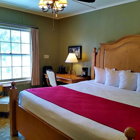 Lake Quinault Lodge Bagian luar foto