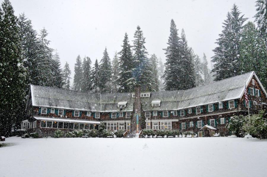 Lake Quinault Lodge Bagian luar foto