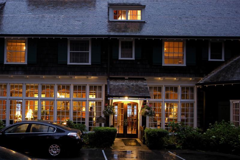 Lake Quinault Lodge Bagian luar foto